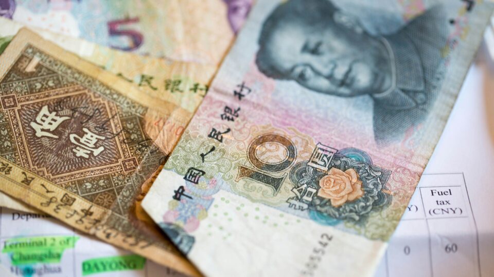 Brasil vai emitir dívida em yuan: entenda os motivos