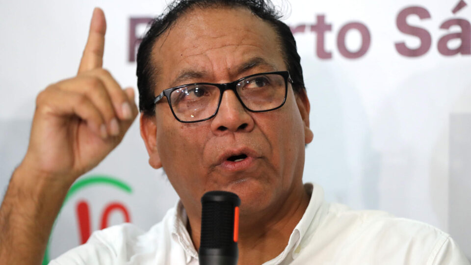 Chancelaria do Peru nega acusações de manipulação de votos