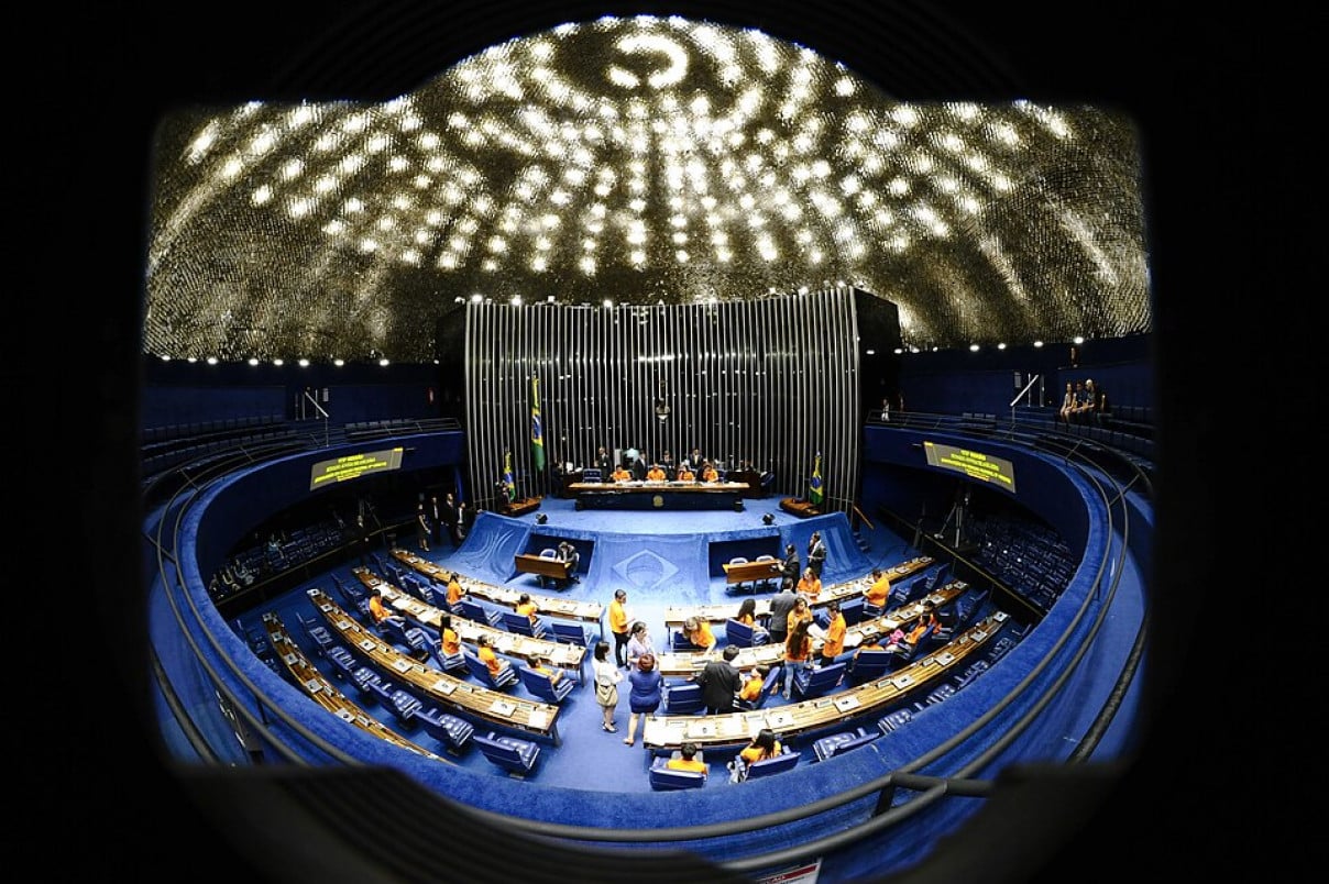 Congresso aprova medidas de divulgação em massa do Ligue 180