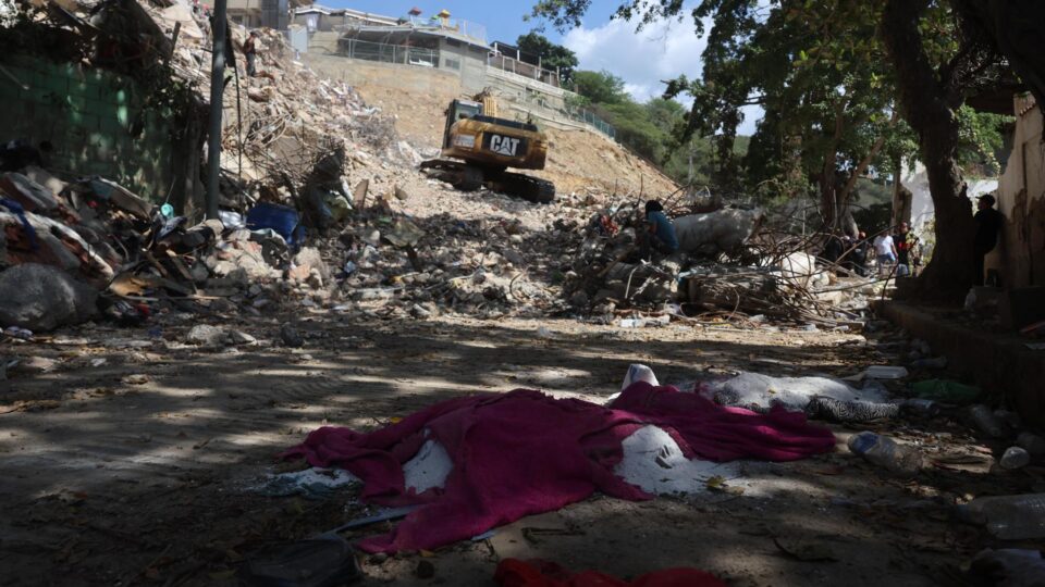 Venezuela rejeita ajuda da Colômbia após 4.333 mortos