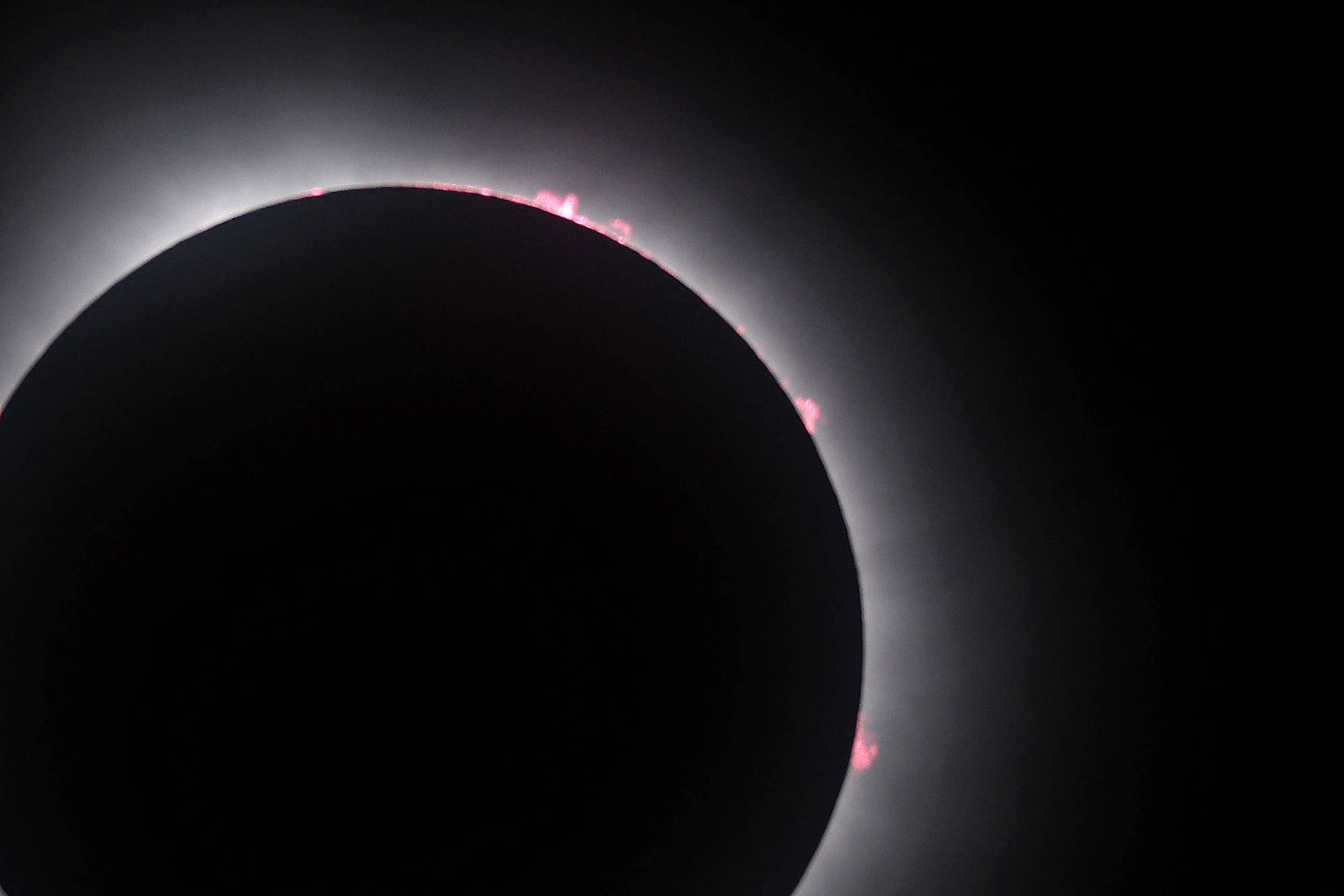 Eclipse solar total terá menos de 2 minutos de totalidade - 10/08/2026 - Ciência