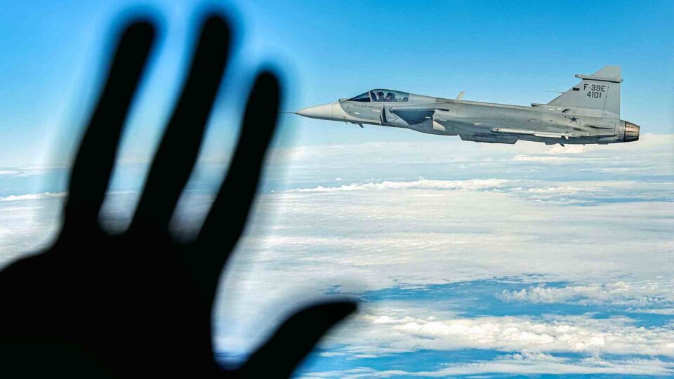 Por que o gasto militar do Brasil cresceu 13% em 2025?